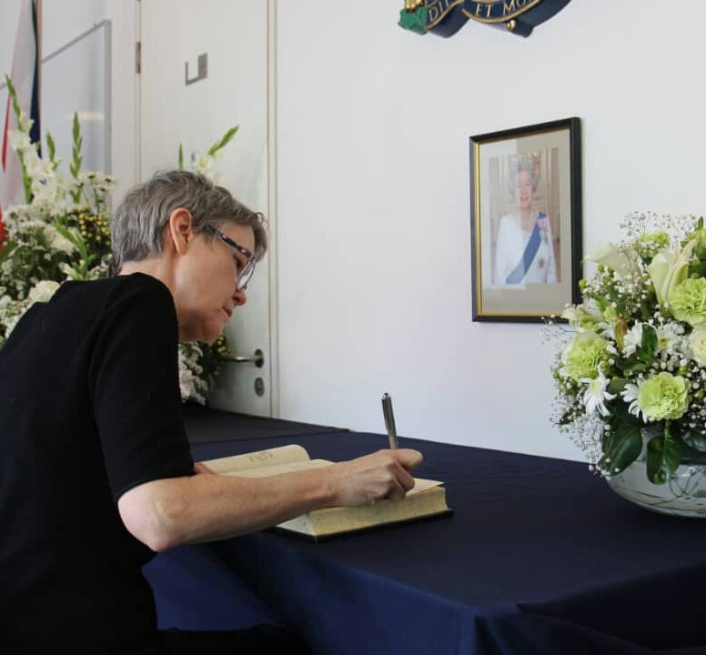 Melanie Robinson (@hmamelanier) on Twitter photo Deepest thanks to my Ambassadorial colleagues and friends Christina Buchan of <a href="/CanEmbZimbabwe/">Canada in Zimbabwe</a> and Bronte Moules of <a href="/AusEmbZim/">Australian Embassy, Zimbabwe</a> for their condolences for our shared monarch Her Late Majesty Queen Elizabeth II.
We stand side by side at this moment of loss and reflection. Deepest thanks to my Ambassadorial colleagues and friends Christina Buchan of <a href="/CanEmbZimbabwe/">Canada in Zimbabwe</a> and Bronte Moules of <a href="/AusEmbZim/">Australian Embassy, Zimbabwe</a> for their condolences for our shared monarch Her Late Majesty Queen Elizabeth II.
We stand side by side at this moment of loss and reflection.