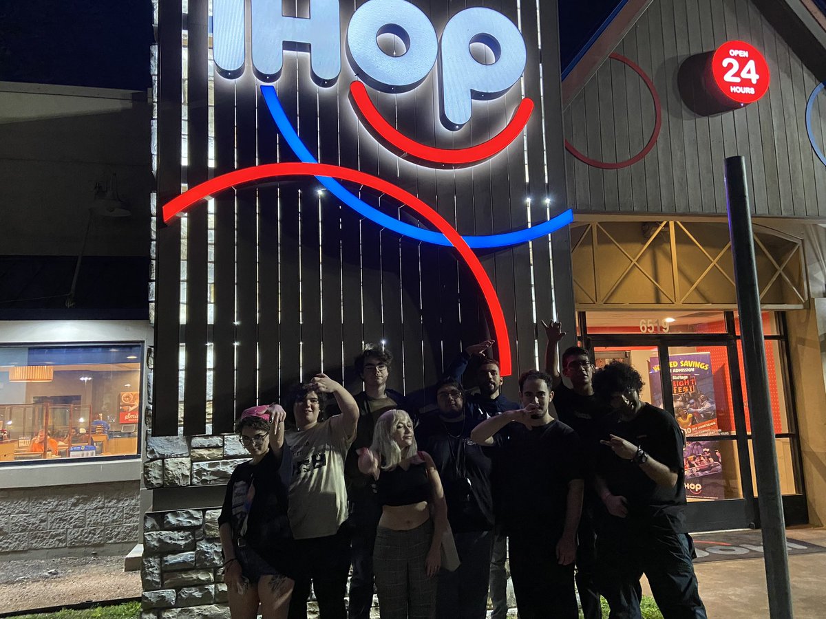 cherish_tx's tweet photo. these guys walk into your neighborhood and try to talk up your girl, wyd? https://t.co/WvmsTOSotX
