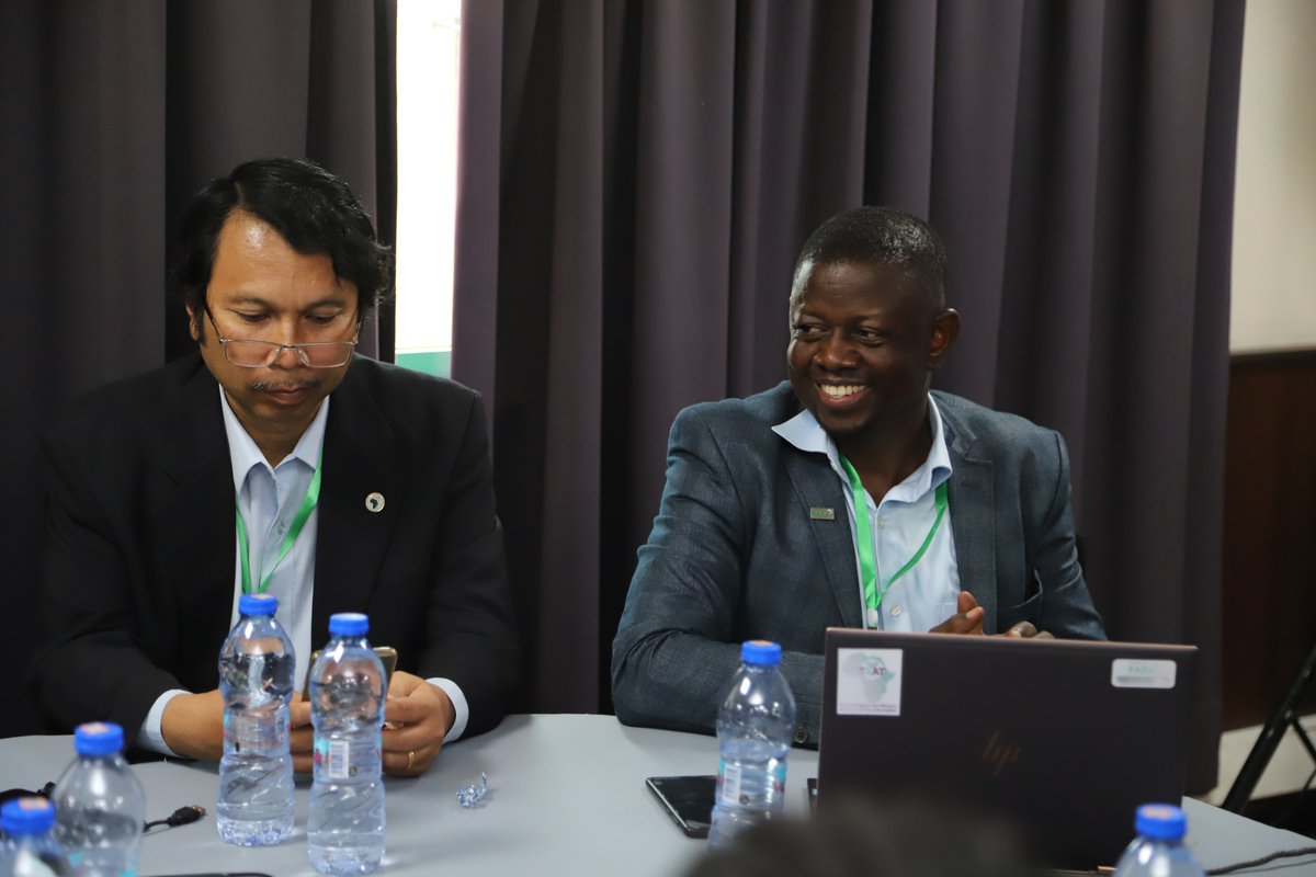 ASARECA's tweet photo. #Ongoing knowledge Management for Agricultural Development Conference KM4AgD2022 gains ground in Accra Ghana. Drawing #particpants from CAADP-XP4 institutions, @FARAinfo @ASARECA @CORAF @afaasinfo @ccardesa_sadc CGIAR, CIAT, etc. https://t.co/0cqv6FPwLO