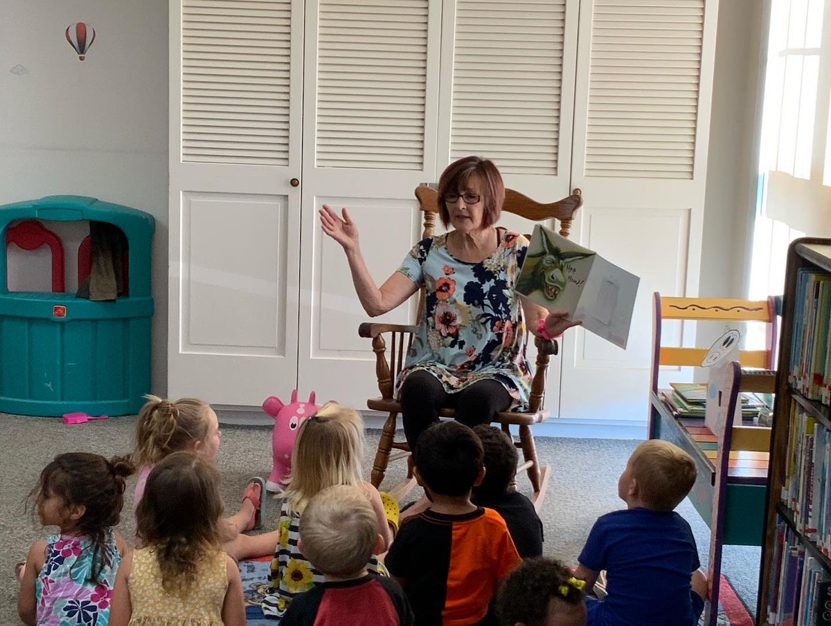 LibraryRockdale's tweet photo. Storytime Wednesday’s at 10am. Thank you Ms. DeDe! https://t.co/LnHnCWCyNH