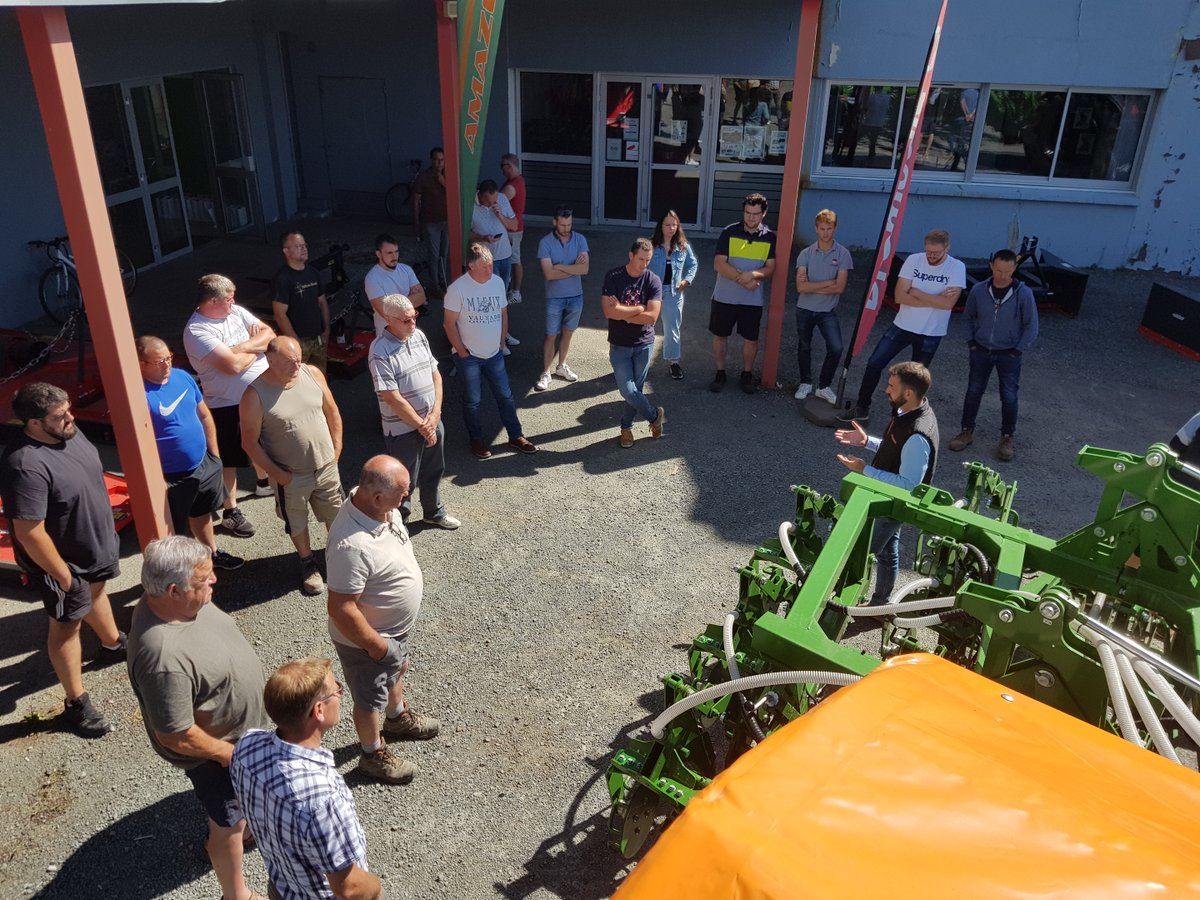OcealiaGroupe's tweet photo. 🌱Les groupes de progrès Océalia* c'est 17 groupes de 15 agriculteurs, animés par un conseiller d'exploitation, 314 adhérents engagés pour 3 ans, 14 intervenants, 41 rendez-vous GPCE et vigne

*groupes collaboratifs, formations, échanges et partages d'expérience... https://t.co/6TQWzclJjM