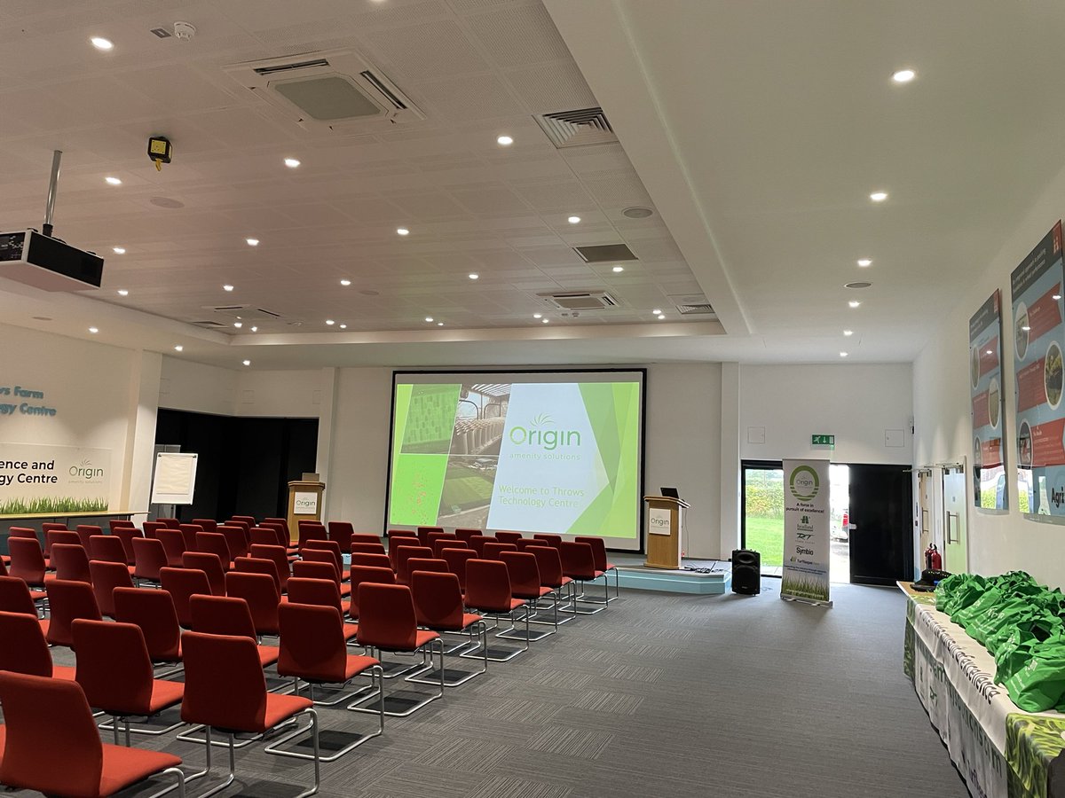 Great day out at @OAS_TurfScience. Big Thankyou to <a href="/kelly_origin/">Kelly-Marie Clack</a> &amp; <a href="/DavidBullRT/">David Bull</a> for the invitation. And thanks <a href="/OriginAmenity/">Origin Amenity Solutions</a> for your continuous support throughout. #turfforlife
