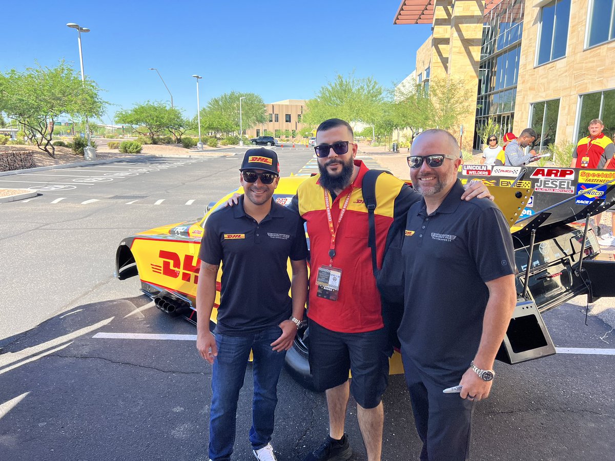 TeamKalitta's tweet image. .@JRTodd373 and @ShawnLangdon333 are spending a fun couple of days in Tempe, AZ at DHL Express’ Corporate Office ahead of this weekends race at @maplegrove to celebrate @DHLUS’s safest couriers at the 2022 DHL Safe Driving Competition Courier Rodeo! #SpeedOfYellow #TeamDHL