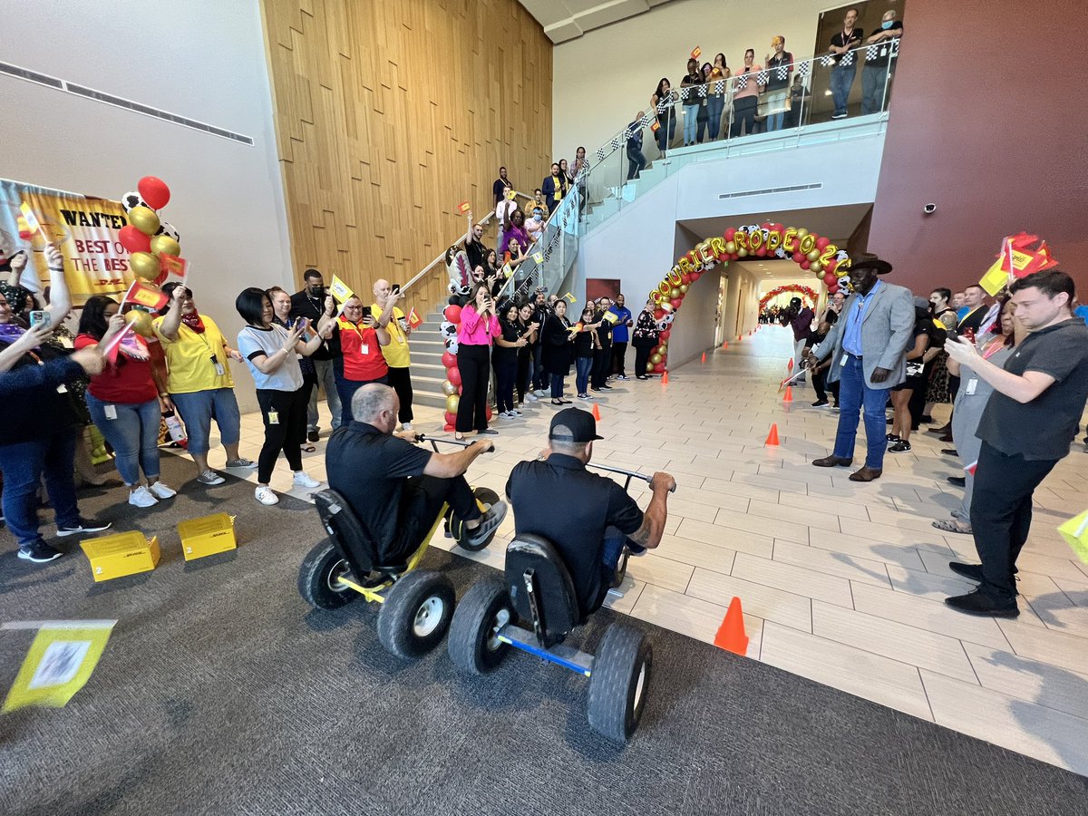 TeamKalitta's tweet image. .@JRTodd373 and @ShawnLangdon333 are spending a fun couple of days in Tempe, AZ at DHL Express’ Corporate Office ahead of this weekends race at @maplegrove to celebrate @DHLUS’s safest couriers at the 2022 DHL Safe Driving Competition Courier Rodeo! #SpeedOfYellow #TeamDHL