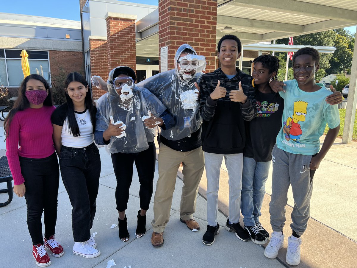 Taking PBIS to an excellent new level—Pie your Principal, and it was 8th graders for the win!! @PVMSRams @MJRodney21 @Sjudge24 @lekiesha_white @runthelibrary #OneCCPS #CCPSLibraries drive.google.com/file/d/1FBmija…