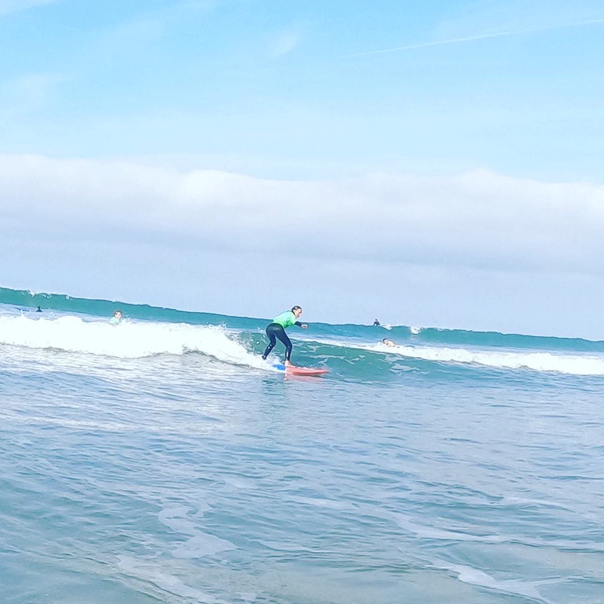 WoolacombeSurf's tweet photo. Really lovely conditions and progression from todays #waveyladies surf session in the ☀️🌊 #surfschool #ladieswhosurf #woolacombe #sun #fun #beachlife #surfing #surfers #progression #woolacombebay #perfectsurf #northdevon #goodtimes https://t.co/mKEDgJkxeh