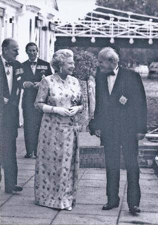 In remembrance of HM Queen Elizabeth II, we are sharing a story from June 1999.

The Queen had her first visit to a public restaurant outside London during her reign, when she dined at The Compleat Angler in Marlow, Buckinghamshire.

Read more: bit.ly/3LffegS
