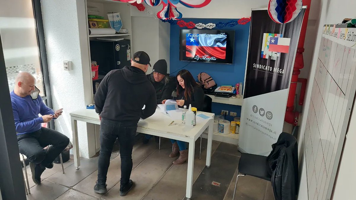 Cumpliendo con la tradicion, hoy estamos entregando el aguinaldo a todos nuestros soci@s.
#aguinaldo #FiestasPatrias #18deseptiembre <a href="/FETRATV/">FETRA TV</a> <a href="/ConfeMedios/">ConfeMedios</a> <a href="/lafundacionsol/">Fundación SOL</a>