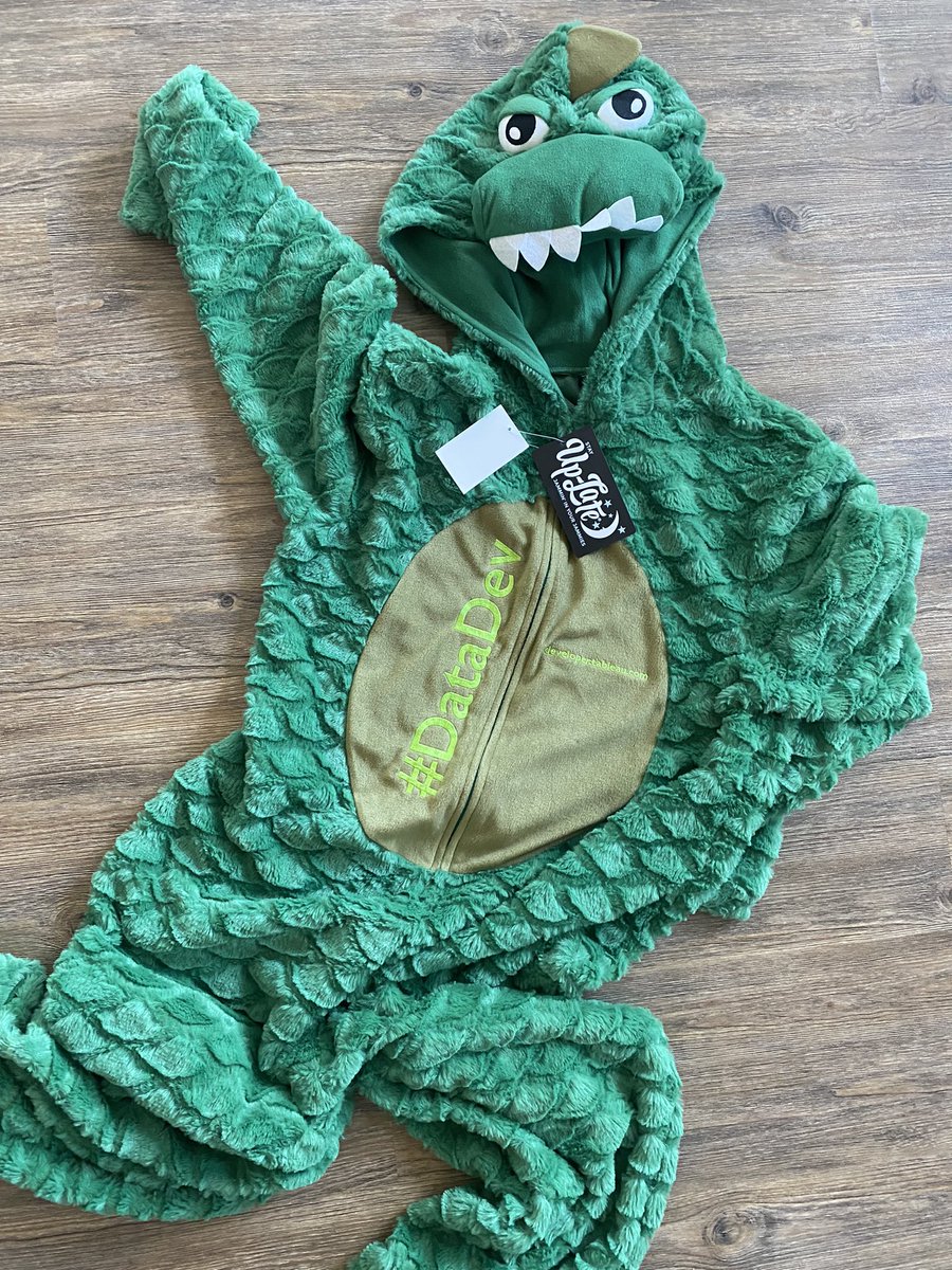 illonage's tweet photo. I found this onesie in my office and it needs a new owner. Tell me why you love the new @tableau Embedding API v3 and the best answer wins the onesie. #DataDev #DataFam #maythebestwin https://t.co/8DyC2QaLXR