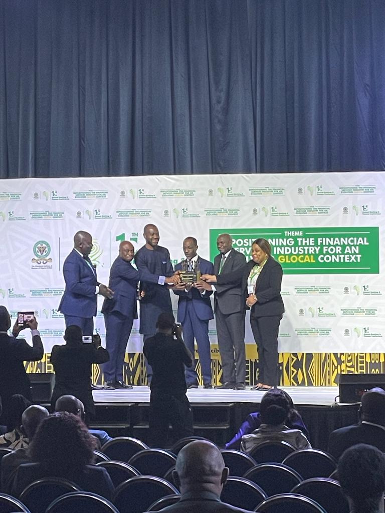 cibnigeria's tweet photo. Happening now: Exchanging of Conference baton from @Sterling_Bankng  to @FSDHBank @TAJBankLtd @DevBankNG as host of the 16th Annual Banking and Finance Conference. 

#CIBNCONFERENCE 
#ABFC15 https://t.co/Z527SM4aQ0