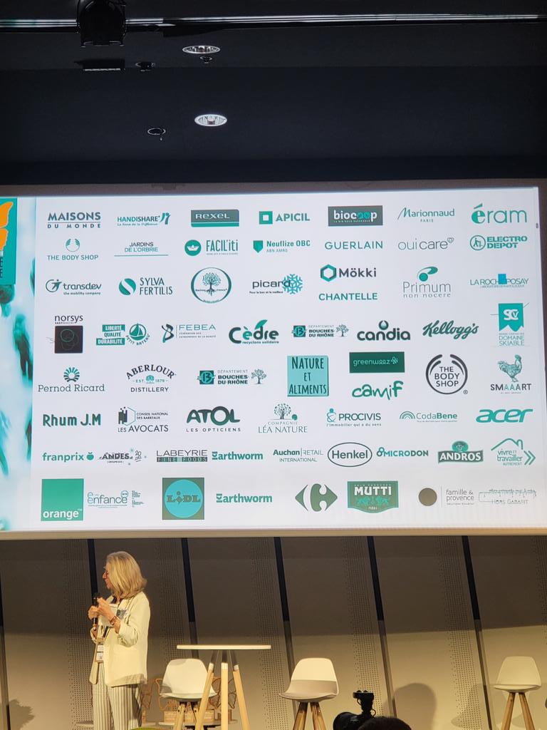 yf_fortunato's tweet photo. Fier de notre #startup @racinesdefrance d´avoir été sélectionnée 3ième sur 57 au prix de la marque engagée #Produrable2022 #RSE
Merci à nos équipes qui ont construit le dossier et qui m´ont accompagné sur le salon.
#revégétalisation #arbre #biodiversity #carbone @LinkUpFactory_ https://t.co/E2pMqZbp3O