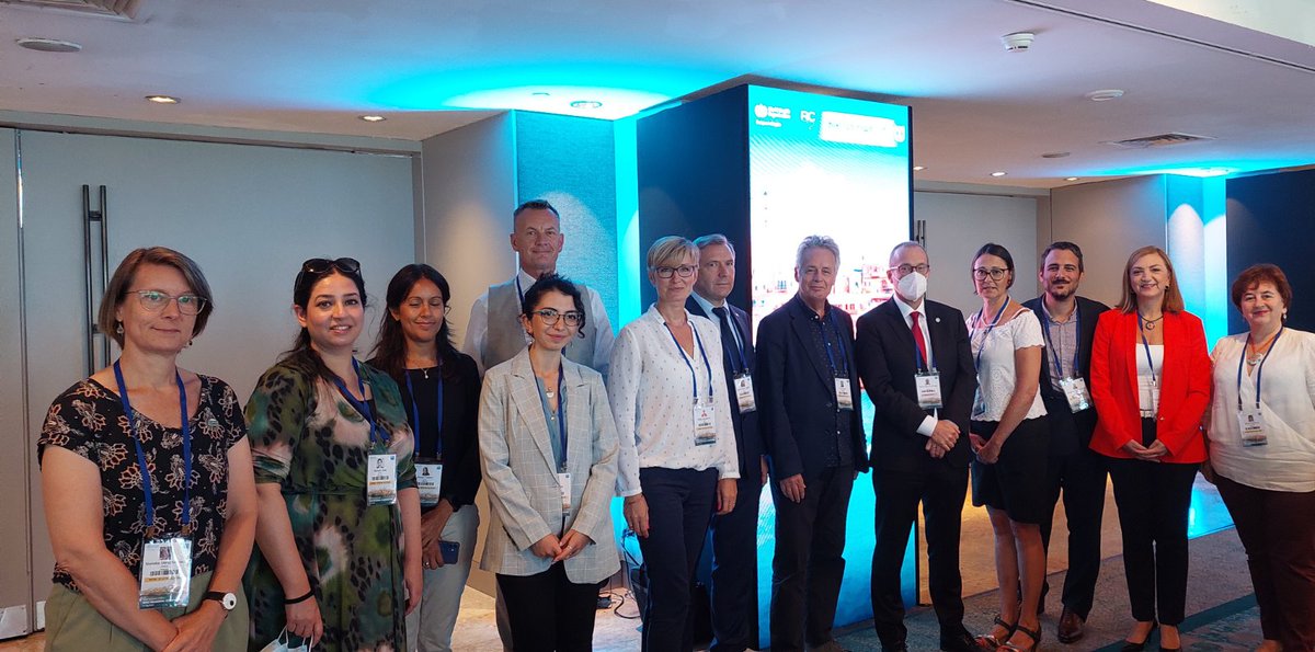 EFA_Patients's tweet photo. The best part of an in person #RC72TLV is when we can connect with @hans_kluge and @natasha_azzmus and other NGOs to exchange perspectives for better #InformPreventCare
#NSAs #PatientsPerspective https://t.co/GWteMLHfkH