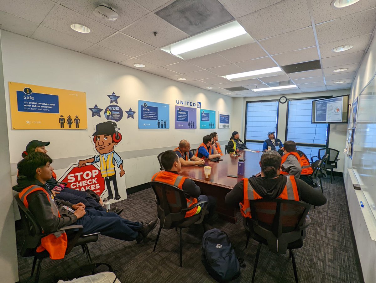 AO Safety UAL (@aosafetyual) on Twitter photo One of the <a href="/AOSafetyUAL/">AO Safety UAL</a> team member sat in on a New Hire Safety presentation by the #sfo #safetyadvocates. Showing them the right way. #safety is always number 1 💪🏻 #safetyiownit <a href="/A_SimonsonUA/">Andrew Simonson</a> <a href="/JohnK_UA/">John Kleberg</a> One of the <a href="/AOSafetyUAL/">AO Safety UAL</a> team member sat in on a New Hire Safety presentation by the #sfo #safetyadvocates. Showing them the right way. #safety is always number 1 💪🏻 #safetyiownit <a href="/A_SimonsonUA/">Andrew Simonson</a> <a href="/JohnK_UA/">John Kleberg</a>