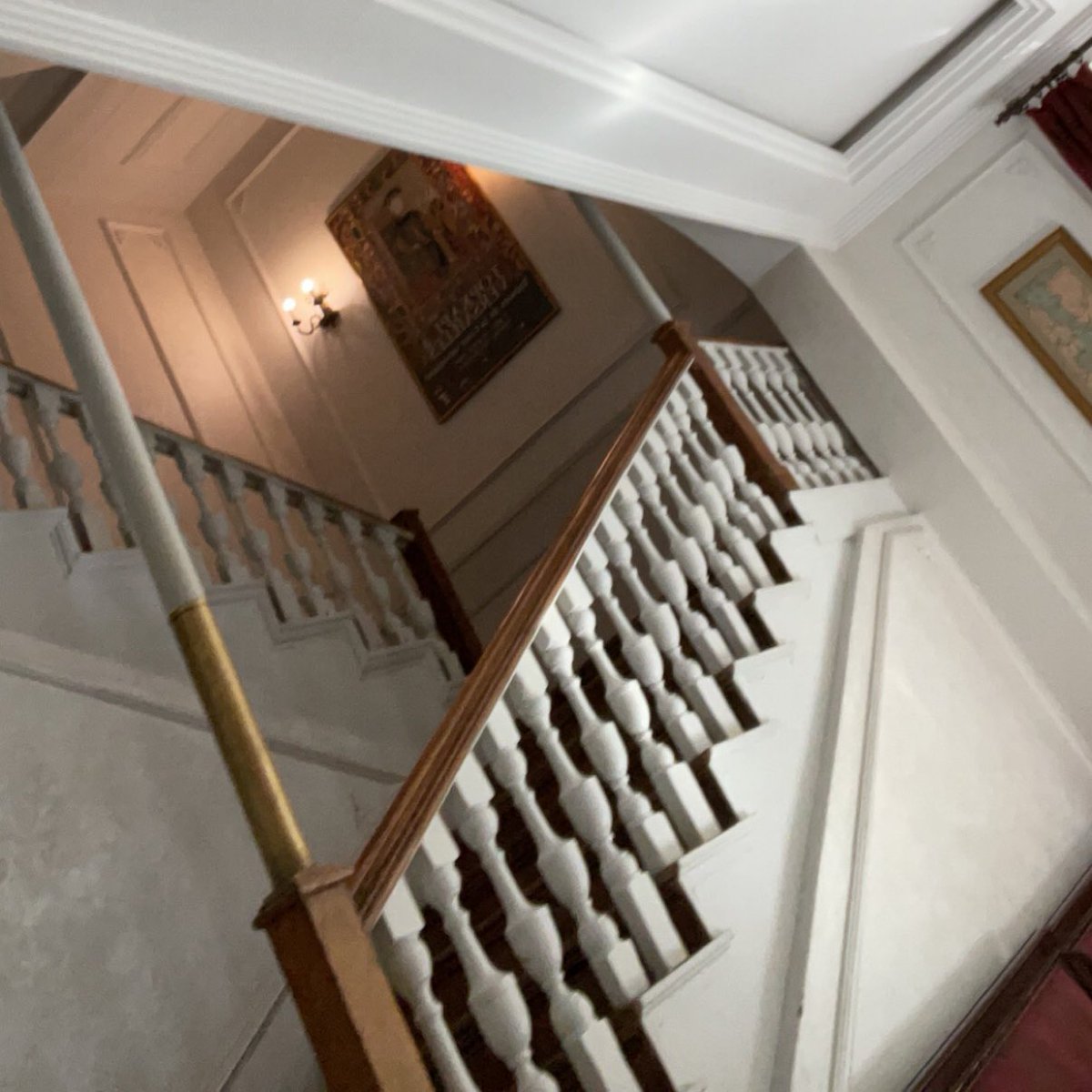 cha0study's tweet image. my school is beautiful 😭