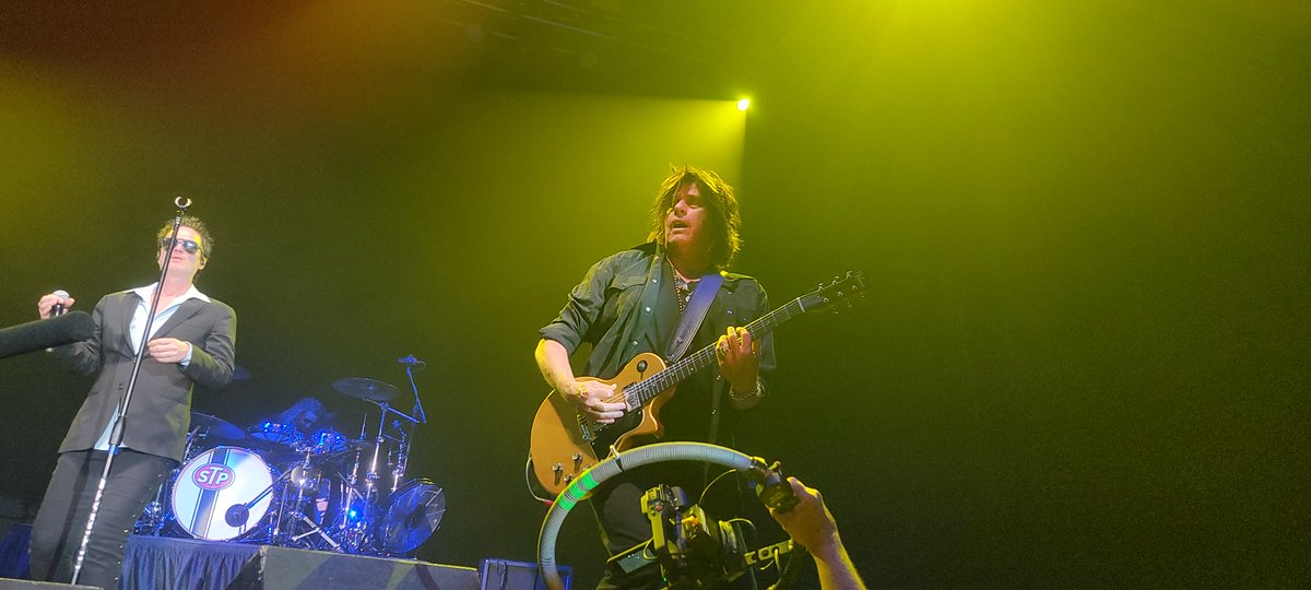 dan_chronicles's tweet photo. Here are a few #StoneTemplePilot pics from the Colorado state fair on 9/4! Again if you would like to see more #ConcertPics and read my #Dans420Chronicles #ConcertReview check out my site
https://t.co/eXSoRtCW09 https://t.co/ywkmsznDSN