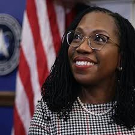 FreeDCnow's tweet photo. #NativeWashingtonian and new Associate Justice of the Supreme Court of the United States 🇺🇸 - KETANJI BROWN JACKSON - leaves her 5⃣1⃣st year and enters her 52nd today. Happy Birthday 🎂 to Associate Justice Jackson! #SCotUS #DCstatehood #FreeDCnow https://t.co/nIDTfy1VjS