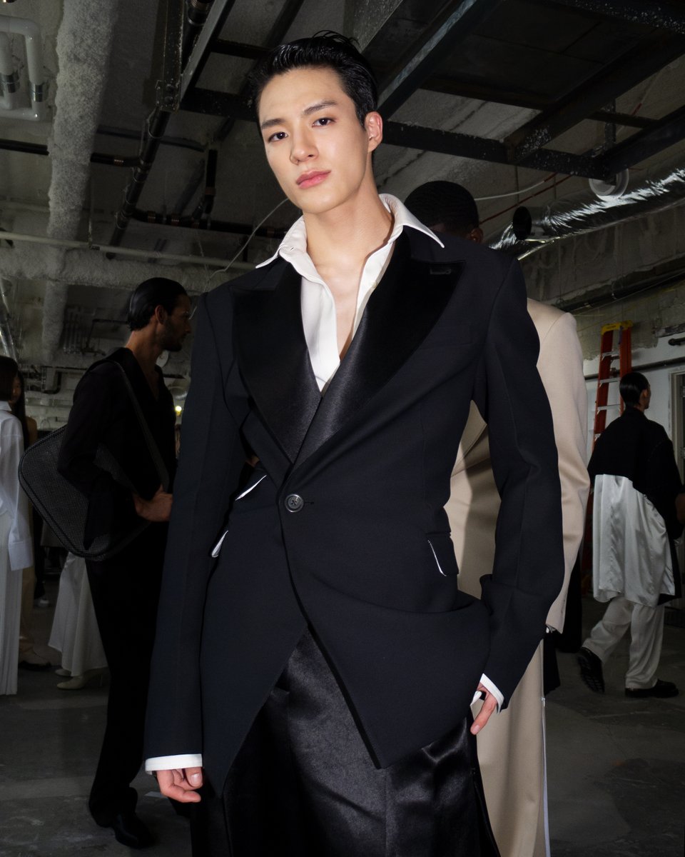 1oveIetter's tweet photo. jeno lee by me for PETER DO 🎀 #JENOxPeterDo https://t.co/zrASvmd4mu