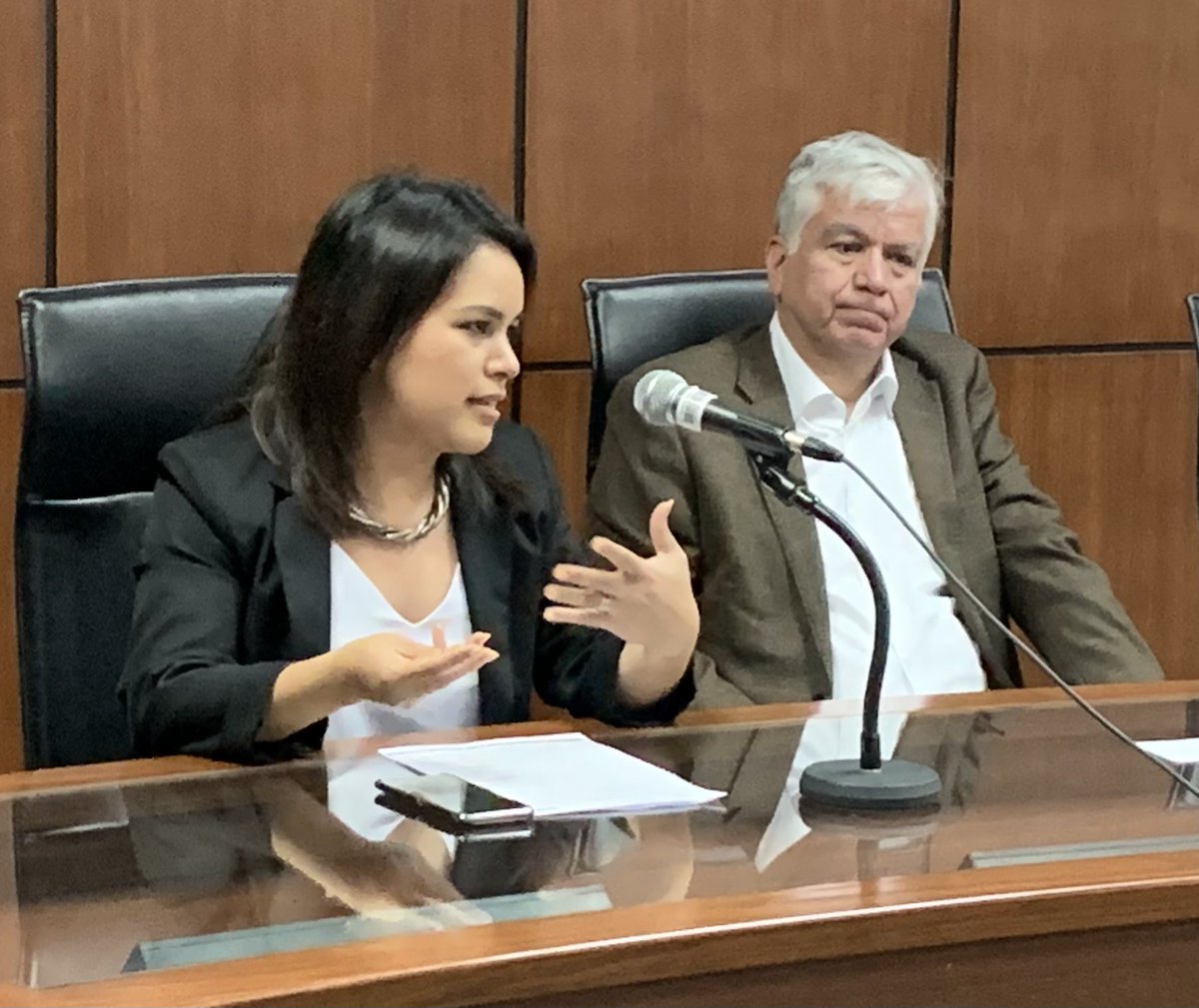 Vero_Velasco_S's tweet photo. El @SRIoficialEc realiza la actualización del convenio con la @PUCE_Ecuador para trabajar con el Núcleo de Apoyo Contable y Fiscal #NAF. https://t.co/9beNRccRf1