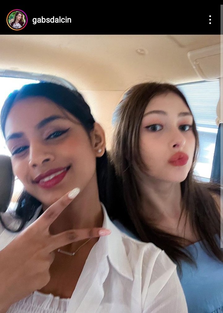 info_blackswan's tweet photo. PIC 📸 | #Gabi publicou um carrossel de fotos junto de #Sriya em comemoração ao seu aniversário #FORYOUSRIYA
#BLACKSWAN #블랙스완 https://t.co/9AyRrWWdcZ