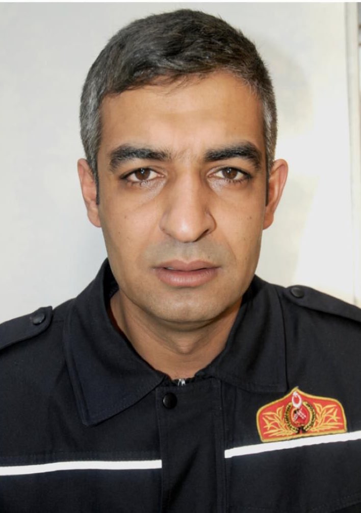 Gaziantep 5. OSB’de yangına müdahale ederken üzerlerine elyaf balyaları devrilen 4 itfaiyeci kardeşimiz hastaneye kaldırılmıştır. Tüm müdahalelere rağmen meslektaşımız Remzi Mutafoğlu görev şehidi olmuştur. 

Şehidimize Allah'tan rahmet diliyoruz. Mekanı cennet olsun inşallah.