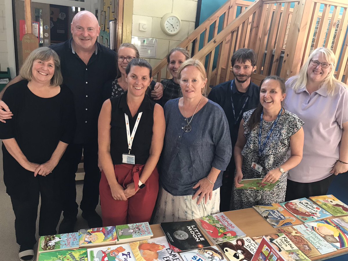 Colebrookinf's tweet photo. When a rather special person comes to talk to your team about reading with children! 
Inspiring, motivating &amp; wonderfully funny! 
Can’t wait to share our new books with the children. Thank you Neil Griffiths. We look forward to seeing you soon #BKAT #cornertolearn #redrobinbooks https://t.co/trbdOa3vqQ