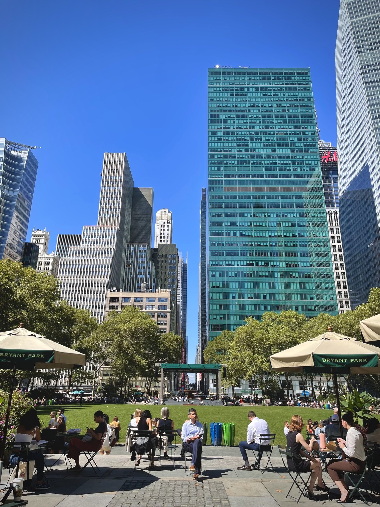 Bryant Park on Twitter to paradise. https//t.co/JVtzNPBIag