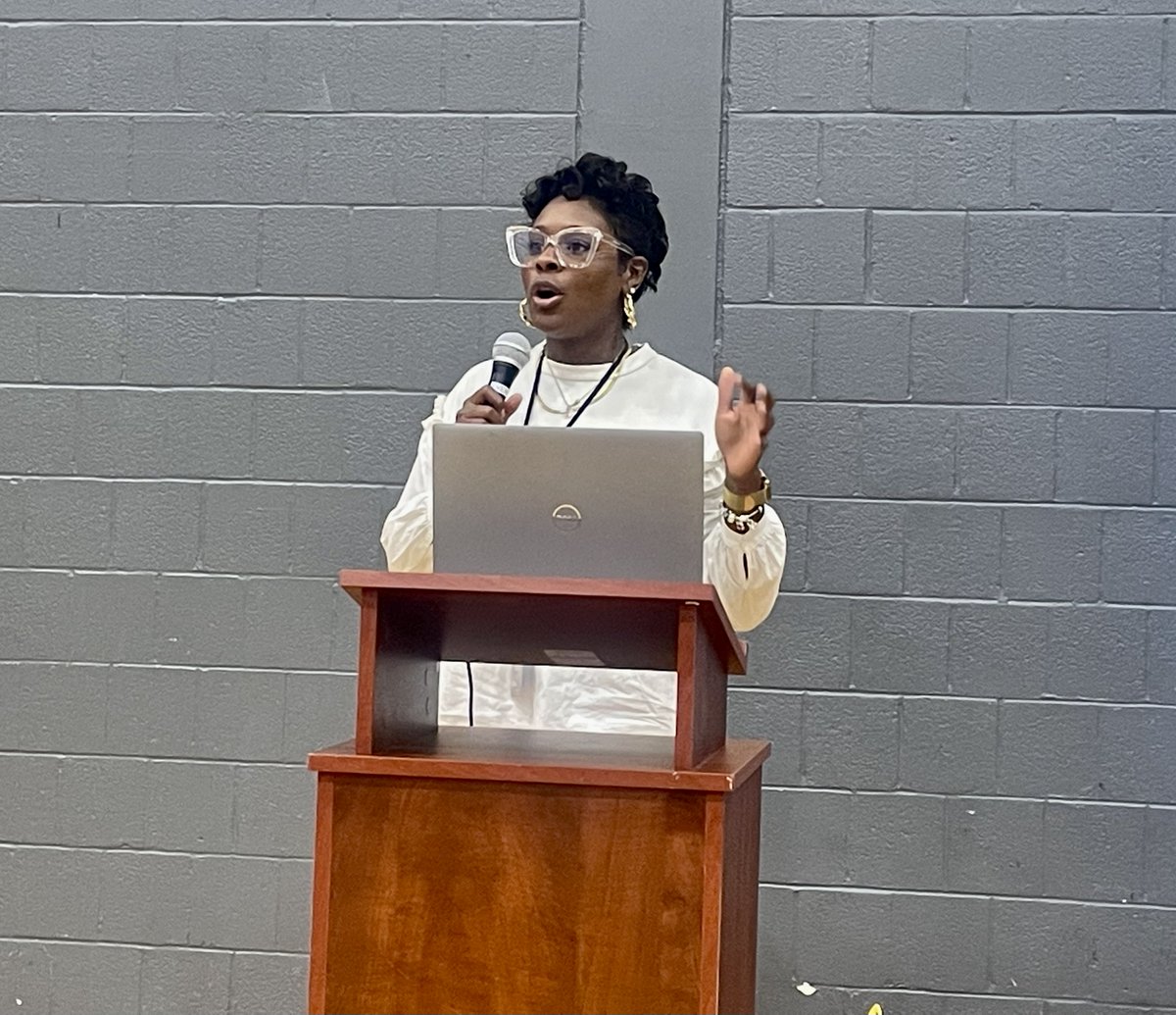 SJPREP's tweet photo. At the Prep, Wednesdays are set aside for Professional Development. This morning, Nailah Brown, Dir. of Diversity, Equity, &amp; Inclusion presented to faculty/staff about Cognitive Bias, which that looks at the biases and cognitive dissonance present in all minds. #OpenToGrowth https://t.co/bhef70BAMK