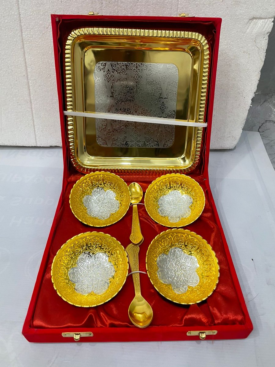 copper_expert's tweet photo. Handmade brass coated gift set #copperproduct #giftset #corporategifts #copperexpert #diwaligift #brassdesign https://t.co/kxDjvctYn2