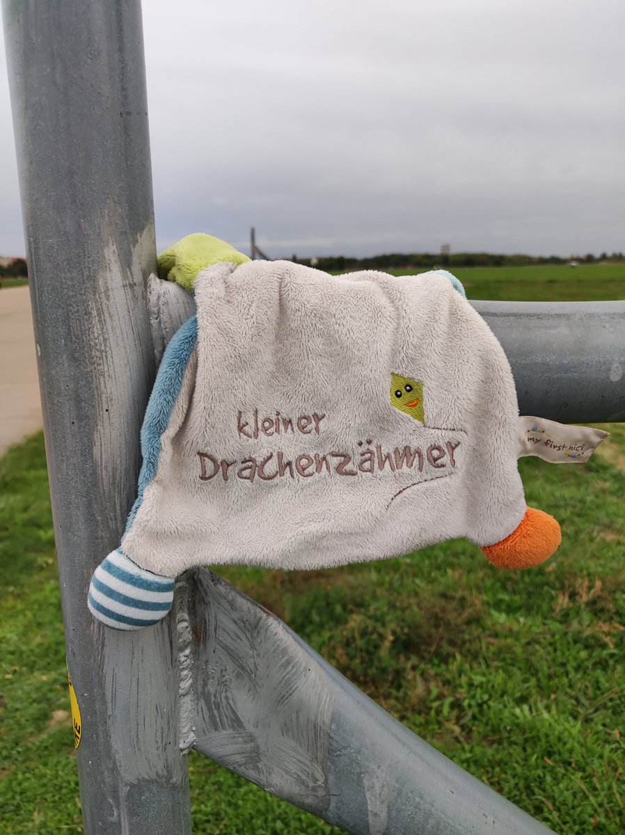❤️ Flauscher braucht Hilfe!!! ❤️

🥺 Hab schon wieder verlorenen Plüsch gefunden..

Dieses Mal in Berlin, auf dem Tempelhofer Feld.

❤️ Könnt ihr mir helfen den Kleinen wieder nach Hause zu bringen? 🥺