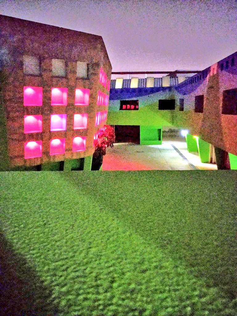 Patsw7's tweet photo. Hemos vuelto, hoy andaremos por estos lados, saldrá algo para hoy, besos 😘😘😘💋 https://t.co/Z6Bq5VmMcN
