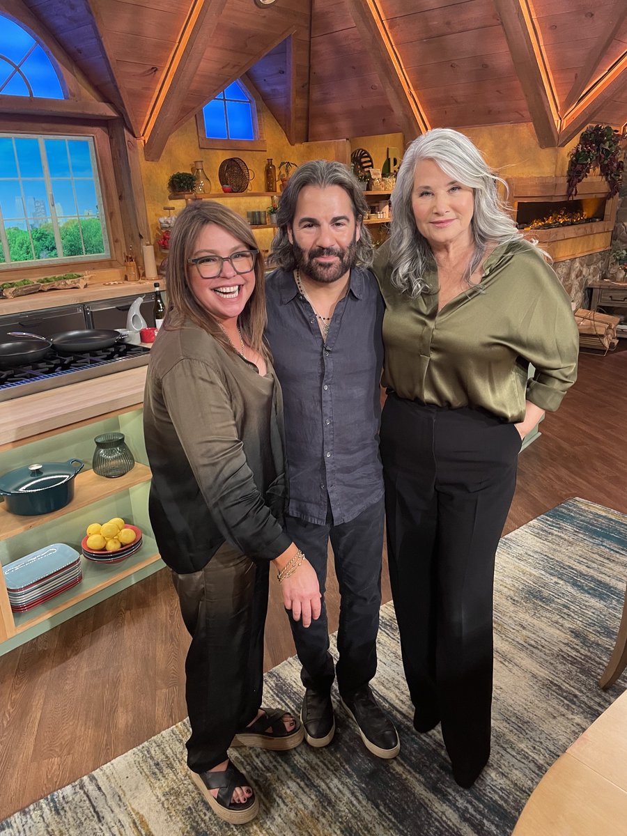 Talking #Pinocchio & #Sicily with @RachaelRayShow this Fri. 9/16 🤌🏼 Check your local listing for times here: rach.tv/watch