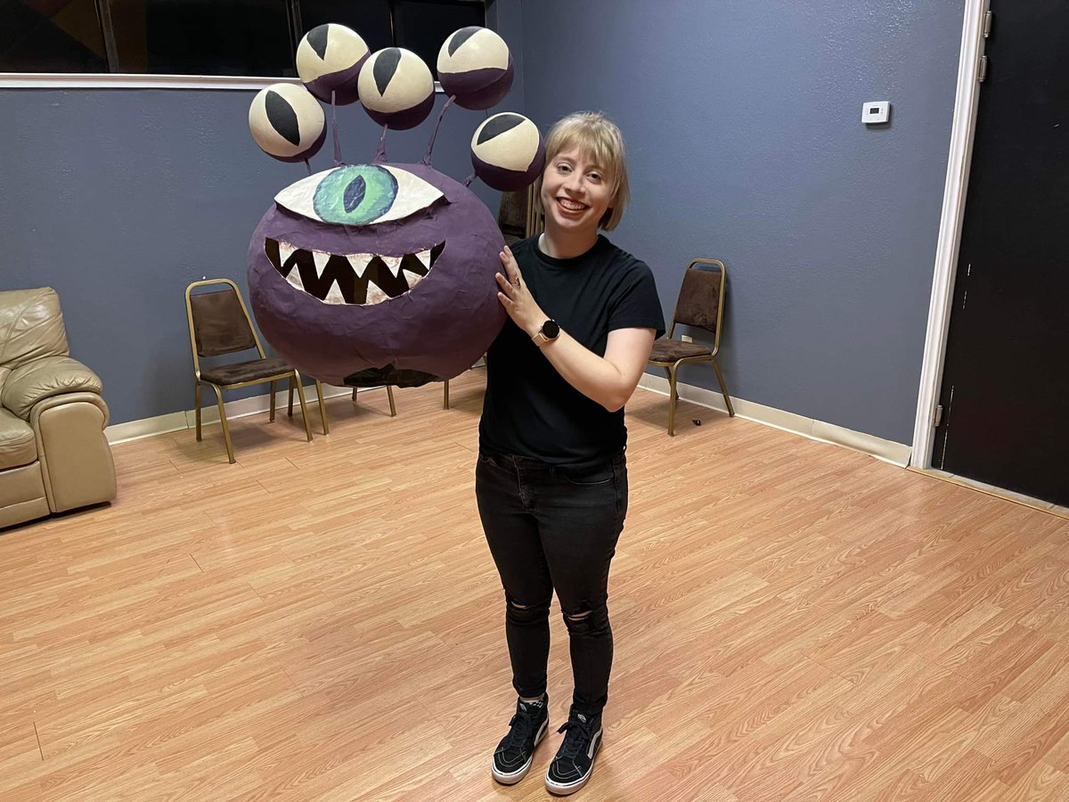 amanthakay's tweet photo. Behold! Our wearable paper mache beholder prop, created for the Monsternomicon live show. @dingdangpod

#DnD #dnd5e https://t.co/9F3GTZx5qB