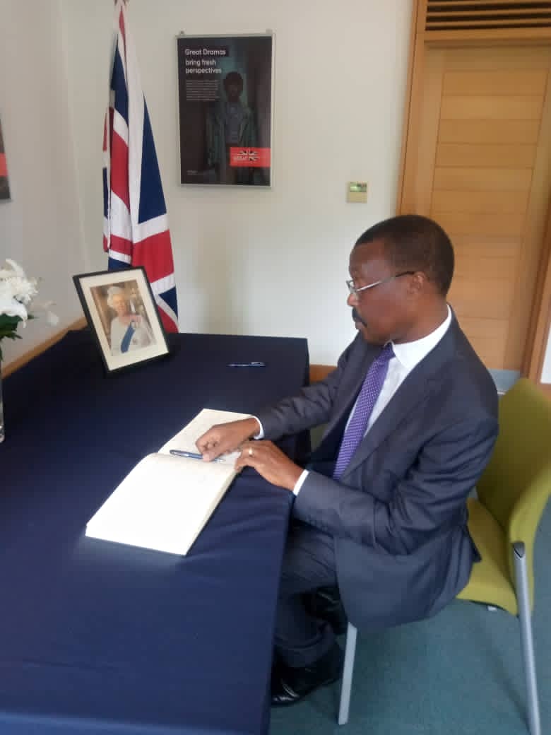 Earlier today, Gen. @mugishamuntu visited the British High Commission in Uganda where he signed the condolence book in honour of Her Majesty Queen Elizabeth. May the soul of HM the Queen Continue to rest in Peace.