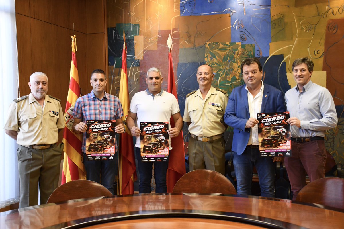 El #CierzoRally ha sido presentado con la presencia del Teniente Coronel Gustavo Adolfo Delgado, el Subteniente Juan Carlos Sánchez Ramos, el alcalde de Zuera Luis Zubieta, el presidente de la FADA Ángel Echegoyen y Los representantes del rally Alfonso Piñón y Guillermo Gómez.