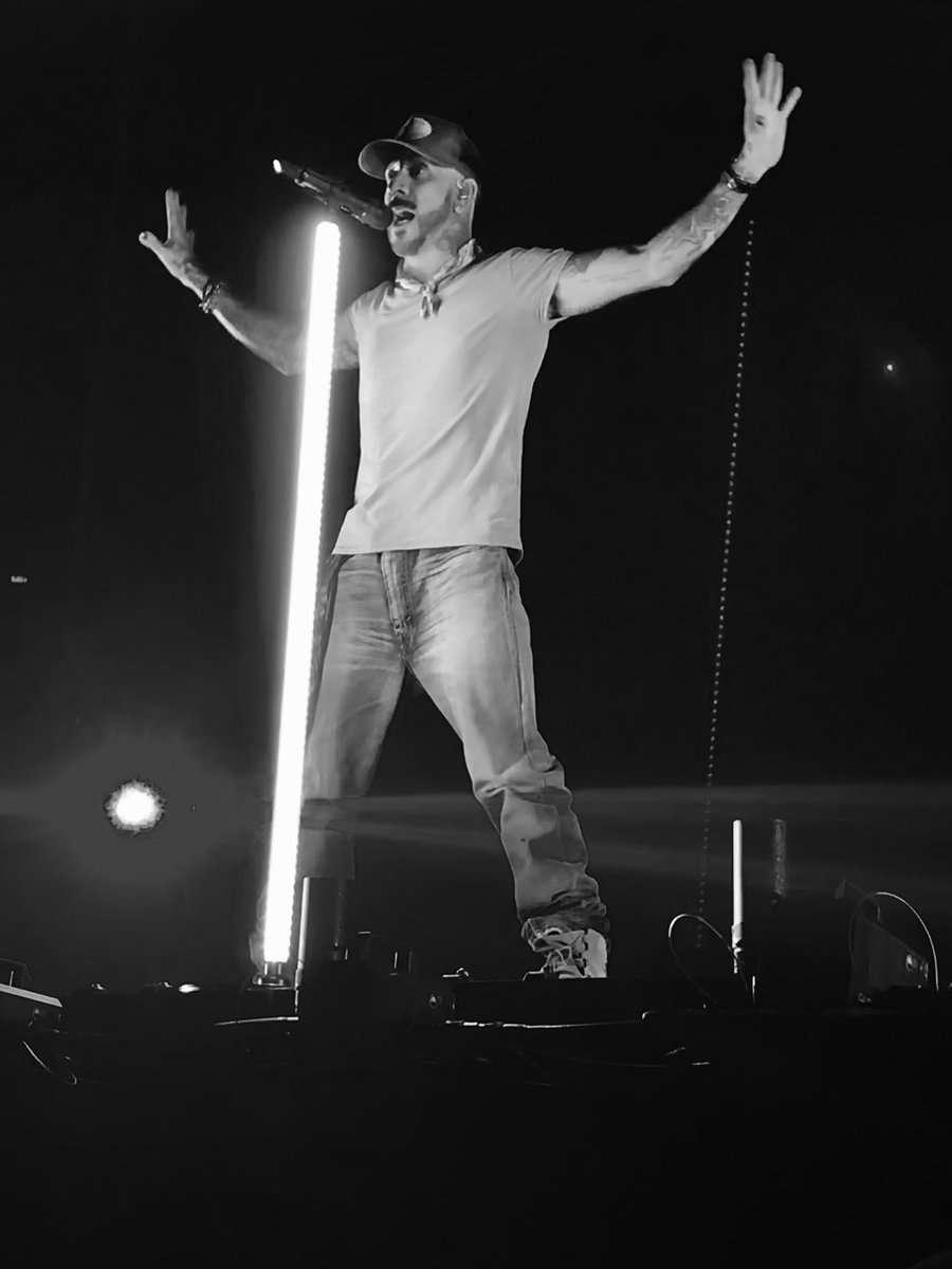 slane416's tweet photo. Wichita!! #BSBWorldTour2022 #bsbworldtour #bsbict @angela_edenloff  @nickcarter @aj_mclean @howied @kevinrichardson @brian_littrell @backstreetboys https://t.co/YmKq8XtF2X
