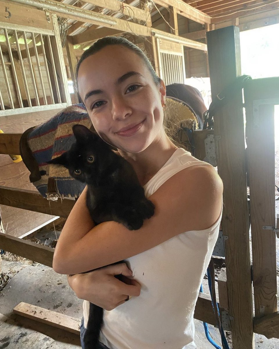 meaniemerrell's tweet image. she owns me okay literally the cutest ever