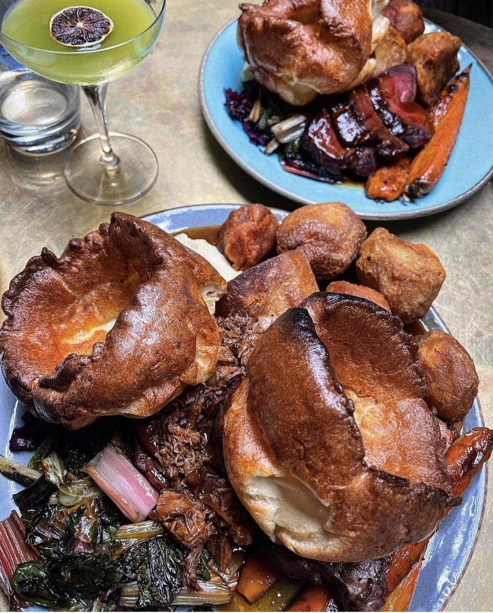 ChefVeeofficial's tweet photo. I aim to be at a place where I work because I want to not because I have to! Sha we thank God I am working in my passion 🔥😍 I do love what I do!
-
This lovely roast is from @temperrest and it was LEGENDARY! It did not miss the mark at all!
#ChefVee #chefsoflondon #chefsoflagos https://t.co/eSnty2czMt