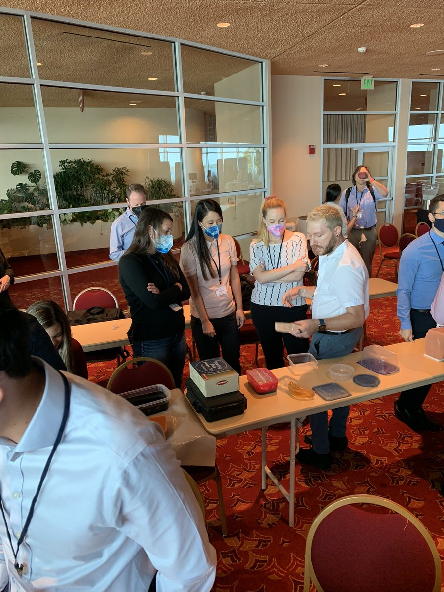 #pocus fellow @WillRoperMD in his natural element teaching phantom innovation #SCUF22