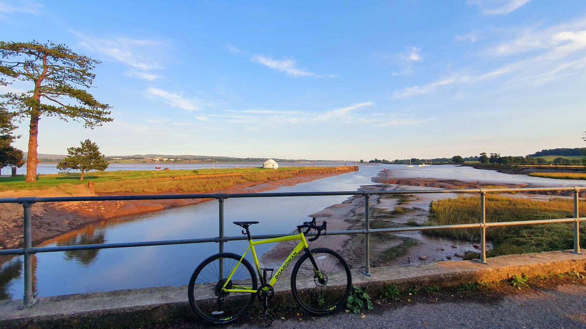 Cycling home past <a href="/TurfLocksPub/">TurfLocksPub</a> along the Exe Estuary making the most of the ever diminishing light evenings #Devon