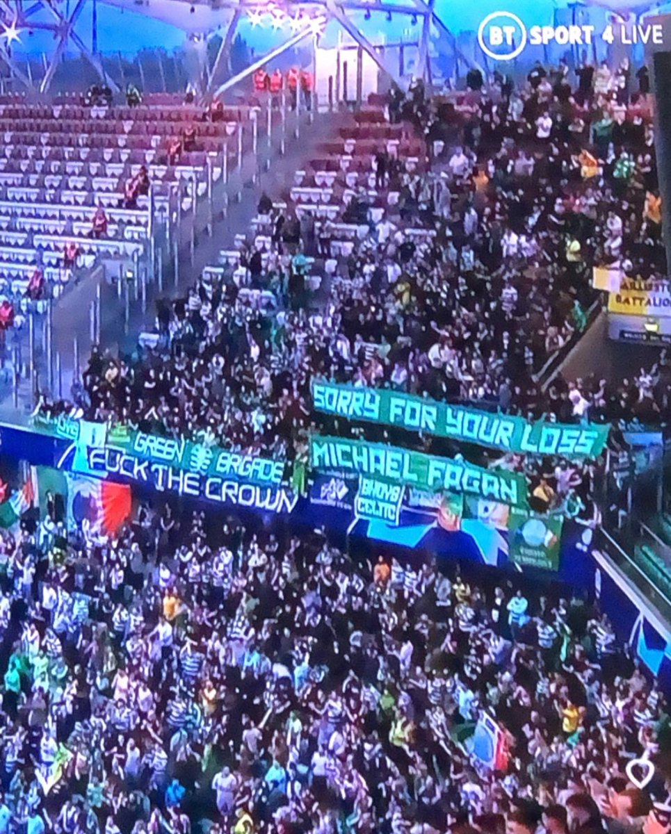 richardaeden's tweet image. Shame on the Glasgow #Celtic fans who insulted #TheQueen at their match tonight. Among their foul abuse, they held up a banner praising the intruder who entered Her Majesty's bedroom at Buckingham Palace. #royal