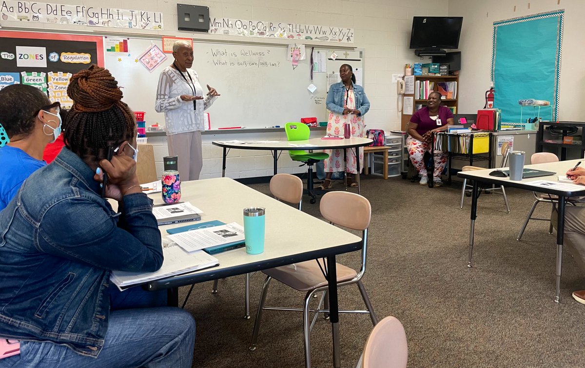 DomTeasley's tweet photo. Special Education Crew Meeting 

Focus: Put on your own oxygen mask first! 

🎯What is wellness? 
🎯What is self-care/ self-love? 

🔑Take care of yourself, so that you can take care of others ! 

   ❣️Employee Wellness Matters❣️

#WilburnProudWednesday #WeAreCrew #AdultSEL https://t.co/L32ojuV2F0