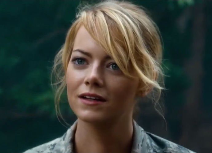 TwistedZoe's tweet photo. @AssalRad @AestheticCyn Allison Ng in Aloha (2015) https://t.co/blxBNlnNc9