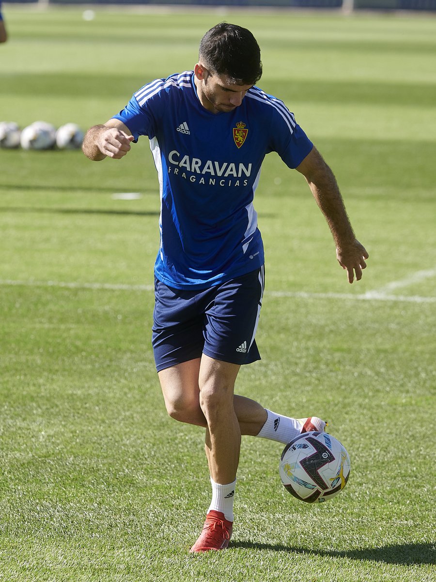 RealZaragoza's tweet photo. 7⃣ 𝓒𝓵𝓪𝓼𝓮 ✨ @mpg21_ https://t.co/D0j65SuwPU