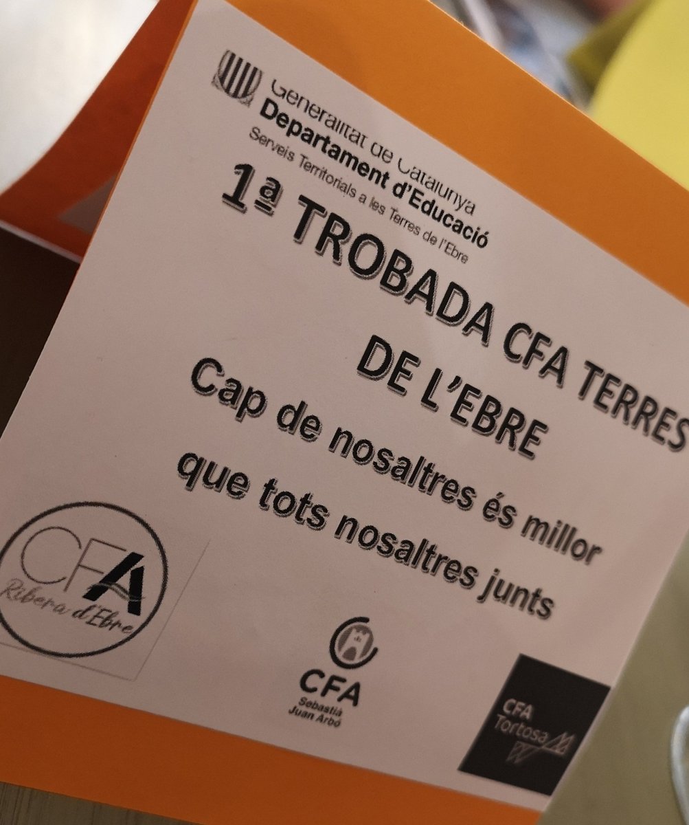 cfatortosa's tweet photo. Un plaer compartir experiències amb els companys del @cfaribera i el @CFAsjuanarbo
#1atrobadaCFATTEE https://t.co/w0uKraoXnH