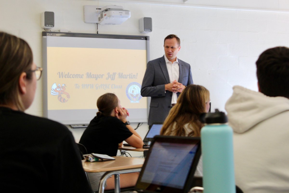 WeAreHTSD's tweet photo. 📣 TODAY in Hamilton! 🐝

Mr. Iorio's @HTSD_West GALRE (Government and Law Related Experiences) students had a special visitor today @afjeffmartin @HamiltonTwpNJ 

Thank you for your time, Mayor!

#HTSD #HTSDpride
@ScottRRocco @HTSDSecondary @HTSDCurriculum @WestVP_Flanagan https://t.co/eYxp579ZR4