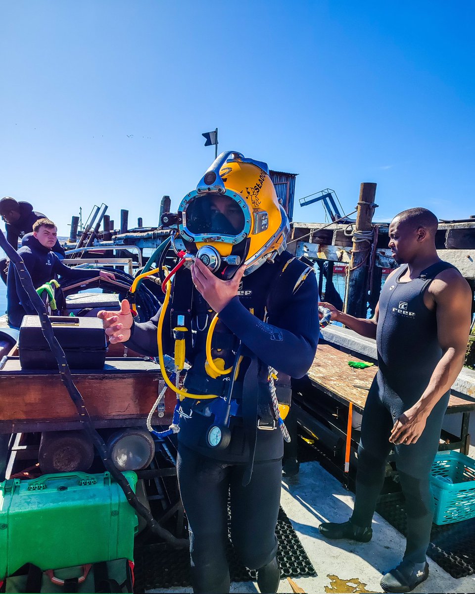 LockwoodYoung's tweet photo. Into the deep!
#commercialdiver https://t.co/A4klFzsgcO