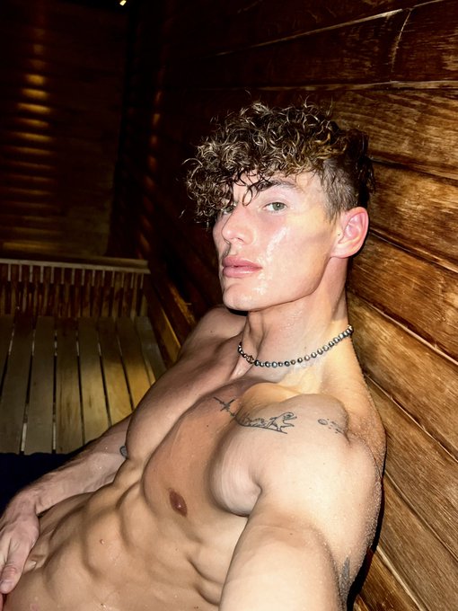 New video out now! https://t.co/T2K7ugRJD7 https://t.co/8fbEi3kAex<a href="/tag/bubblebath"class="tags"><span>#bubblebath</span></a><a href="/tag/bubblebutt"class="tags"><span>#bubblebutt</span></a>