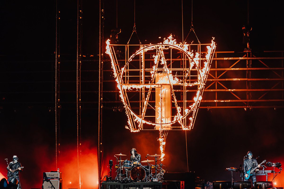 muse tweet media