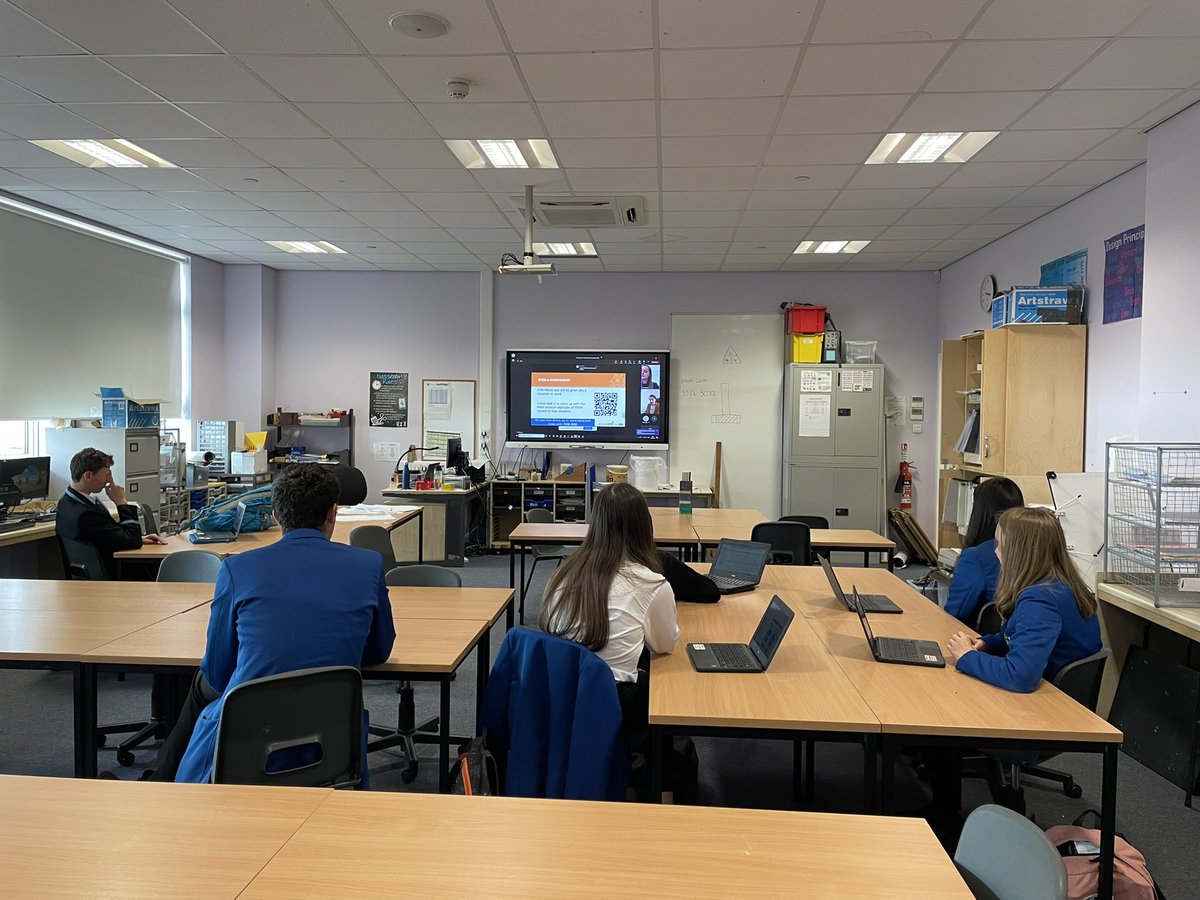 DunblaneHsstem's tweet photo. Senior’s involved in @YoungSTEMLeader working towards their level 6
#STEM #ysl #nowrongpath #dyw #dywlive https://t.co/dZO0dO5H4S