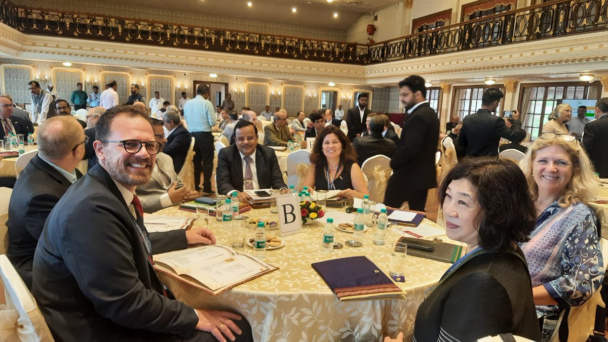 USA: A Study Destination tweet media